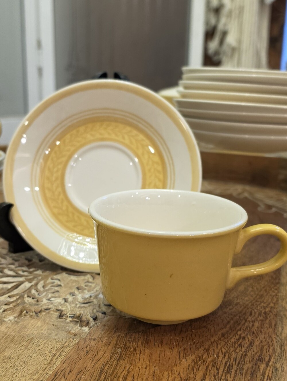 Vtg Royal China Casablanca Cavalier Ironstone 4 Cups & 4 Saucers Set Yellow MCM